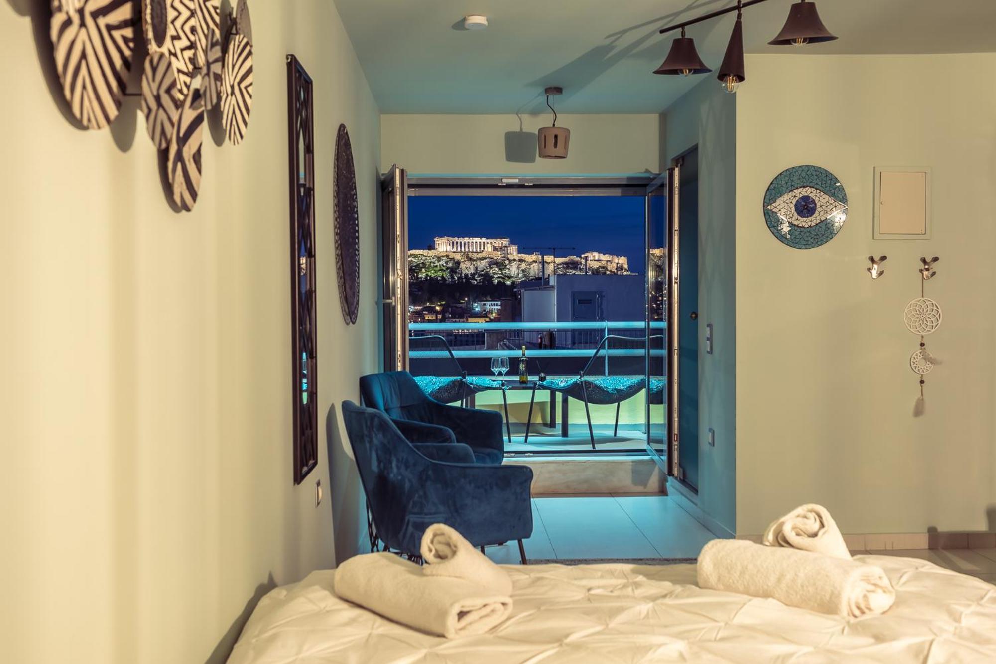 Acropolis View Mini Sky Suite & Hot Tub เอเธนส์ ภายนอก รูปภาพ