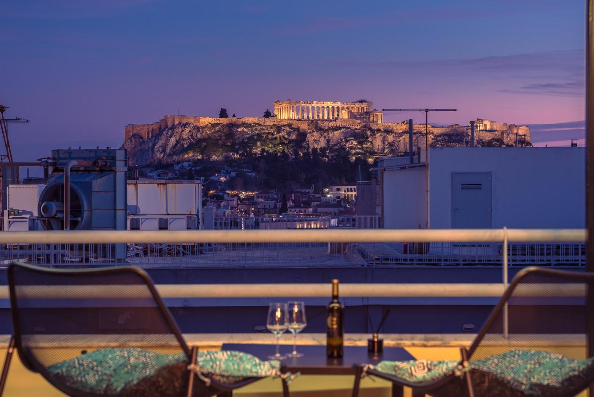 Acropolis View Mini Sky Suite & Hot Tub เอเธนส์ ภายนอก รูปภาพ