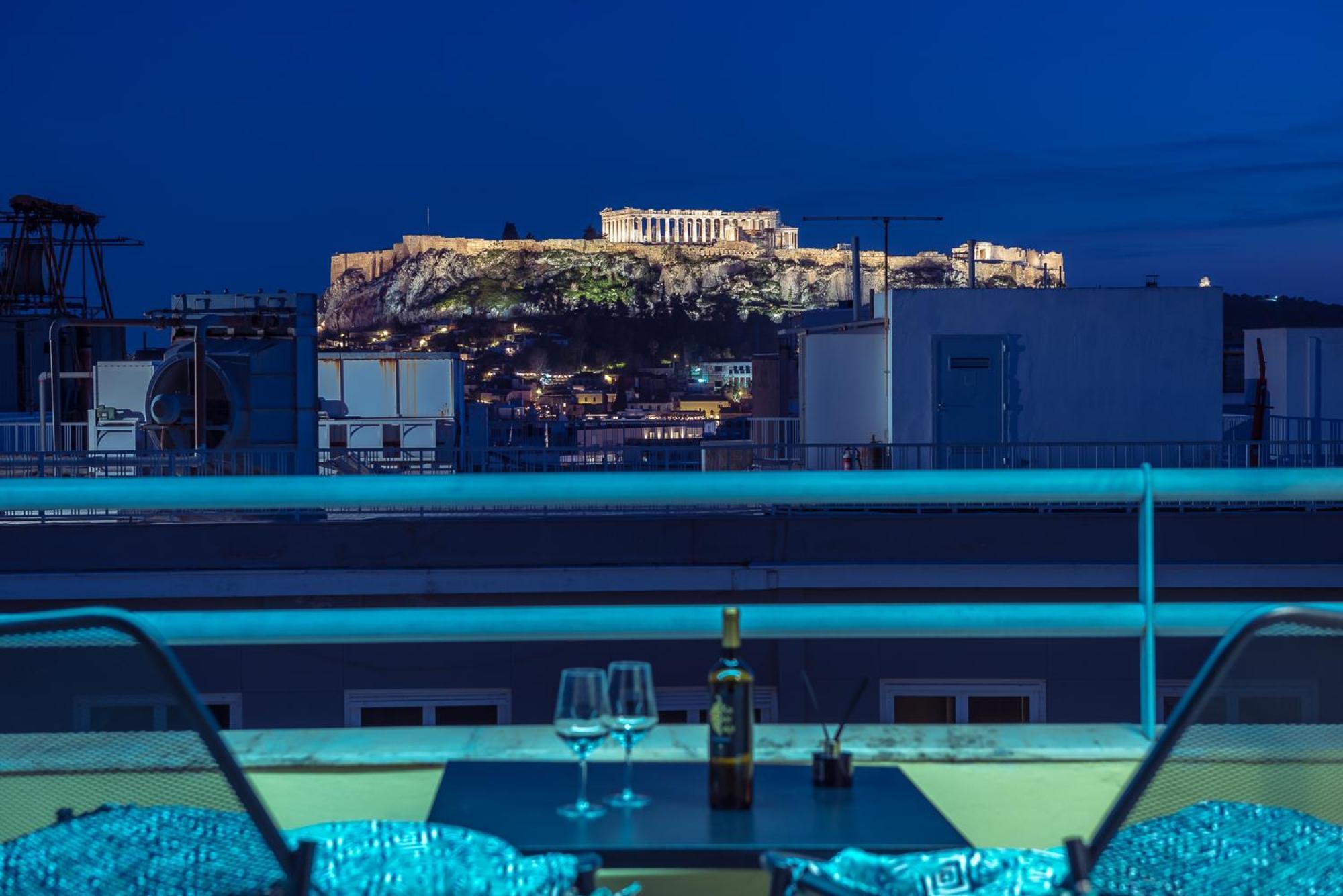 Acropolis View Mini Sky Suite & Hot Tub เอเธนส์ ภายนอก รูปภาพ