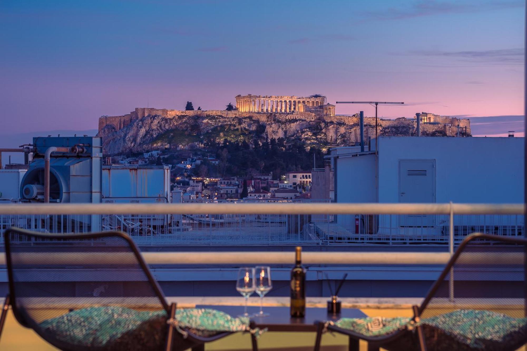 Acropolis View Mini Sky Suite & Hot Tub เอเธนส์ ภายนอก รูปภาพ